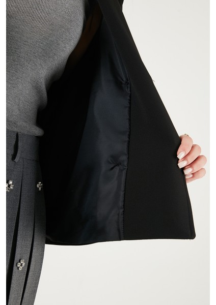 Regular Fit Kruvaze Yaka Düğmeli Astarlı Ceket Mont Bayan Mont 6524955