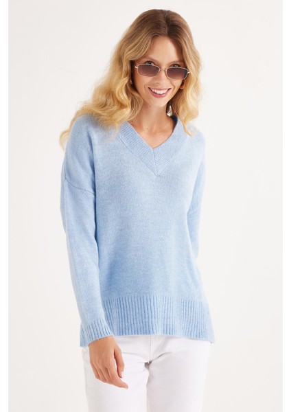 Kadın Slim Fit Dar Kesim V Yaka mavi Kazak fırsatları