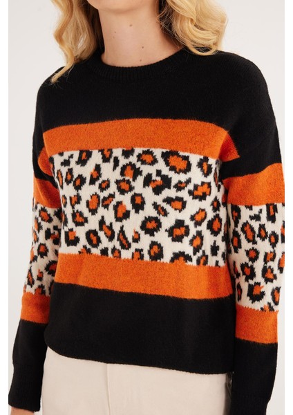 Slim Fit Dar Kesim Bisiklet Yaka Leopar Desenli Siyah Kazak modelleri