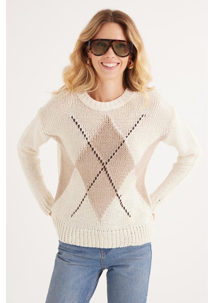 Kadın Regular Fit Klasik Kesim Bisiklet Yaka Bej Kazak fiyatları