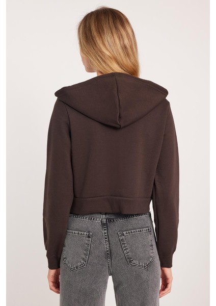 Kadın Slim Fit Dar Kesim Pamuklu Çift Cepli Kapüşonlu Fermuarlı Kahverengi Hırka