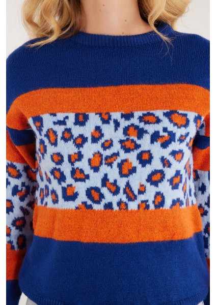 Slim Fit Dar Kesim Bisiklet Yaka Leopar Desenli Mavi Kazak modelleri