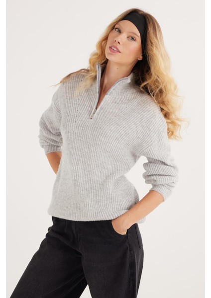 Kadın Oversize Geniş Kesim Dokumalı Fermuarlı Yaka Gri Kazak
