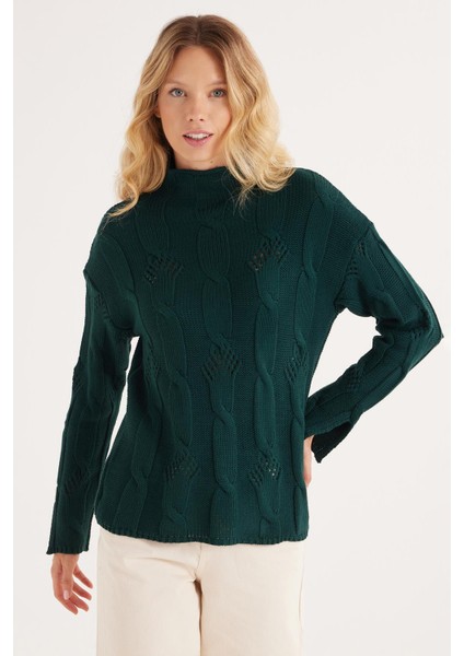 Kadın Regular Fit Klasik Kesim Yarım Balıkçı Yaka Örgü Desenli Yeşil Kazak