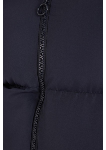 Kadın Regular Fit Klasik Kesim Kapüşonlu Şişme Lacivert Mont