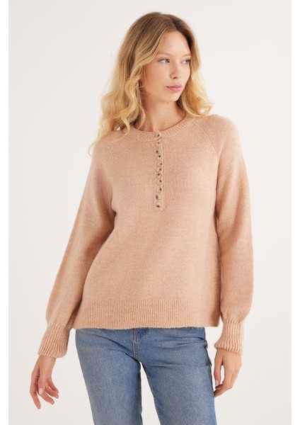 Kadın Oversize Geniş Kesim Düğmeli Yaka pudra Kazak fiyatları