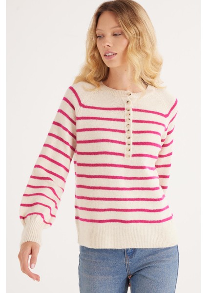 Kadın Regular Fit Klasik Kesim Düğmeli Yaka fuşya Çizgili Kazak indirimleri