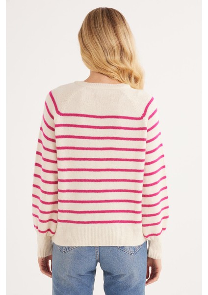 Kadın Regular Fit Klasik Kesim Düğmeli Yaka fuşya Çizgili Kazak