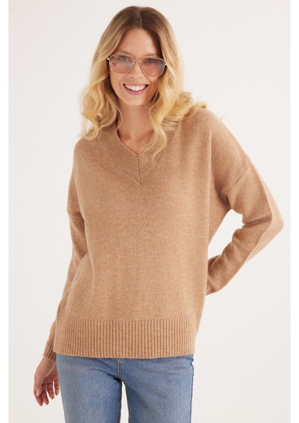 Kadın Slim Fit Dar Kesim V Yaka camel Kazak fiyatları