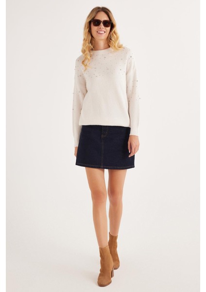 Kadın Slim Fit Dar Kesim Bisiklet Yaka Işlemeli Ekru Kazak fırsatları