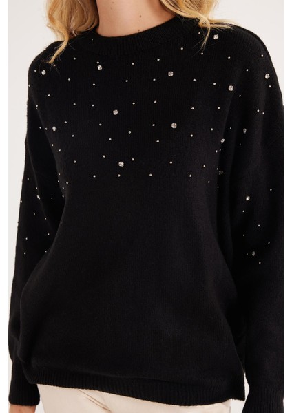 Kadın Slim Fit Dar Kesim Bisiklet Yaka Işlemeli Siyah Kazak modelleri