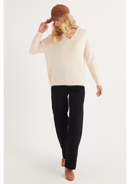 Kadın Slim Fit Dar Kesim V Yaka bej Kazak fırsatları