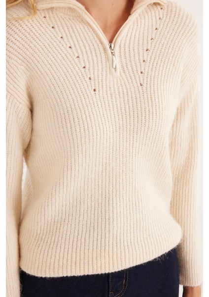 Kadın Oversize Geniş Kesim Dokumalı Fermuarlı Yaka Ekru Kazak modelleri