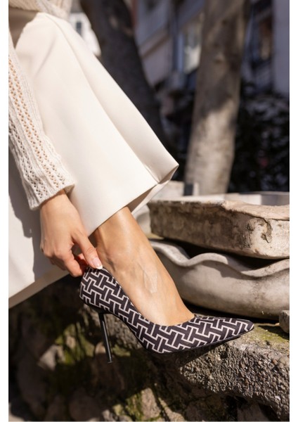 Brice Kadin Siyah Desenli Stiletto