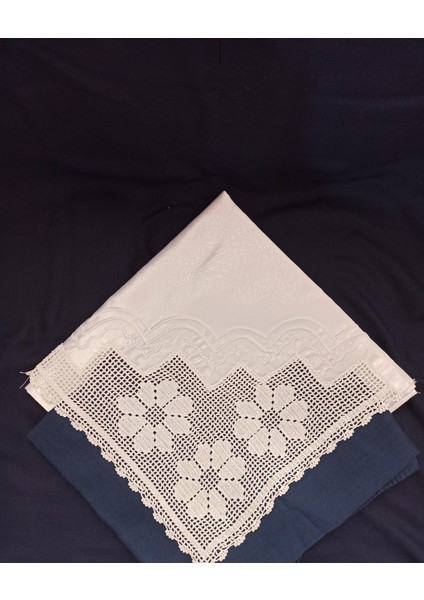 Tek Köşeli El Işi Iğne Oyası Bohça 100 *100 cm Boyutunda - Tekli 3 Papatya Modeli