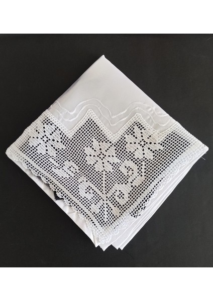 Tek Köşeli El Işi Iğne Oyası Bohça 100 *100 cm Boyutunda - 3 Papatya Modeli