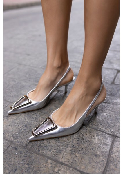 Grean Kadin Gumus Toka Detay Topuklu Ayakkabi