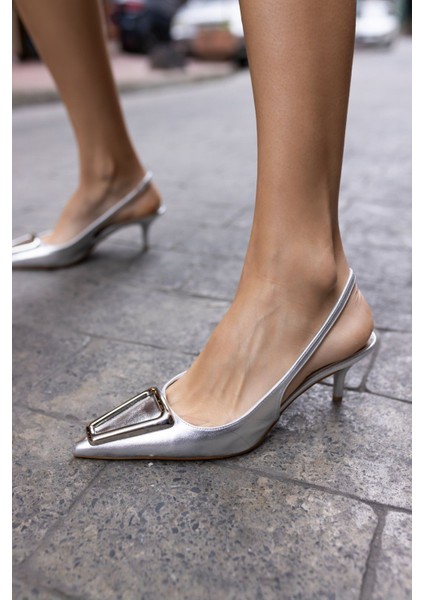 Grean Kadin Gumus Toka Detay Topuklu Ayakkabi