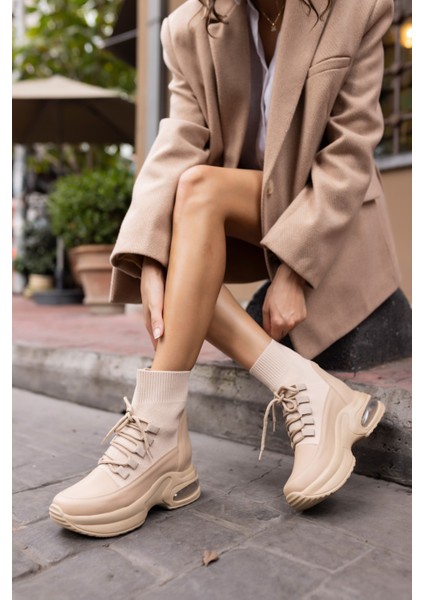 Jazu Kadın Siyah Trıko Detay Dolgu Topuklu Bot