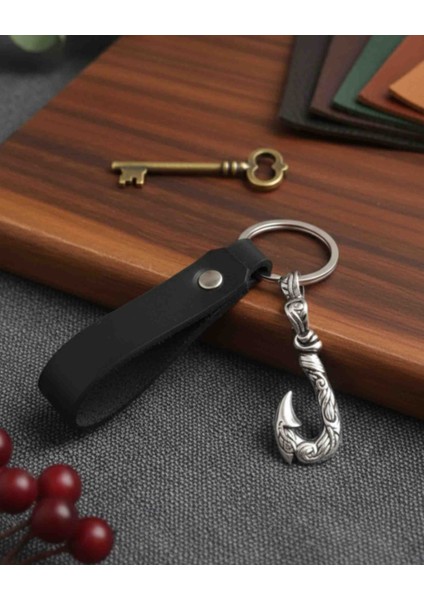Deri Anahtarlık Denizci Işlemeli Kanca Tasarımlı Hakiki Deri Anahtarlık Hediye Anahtarlık