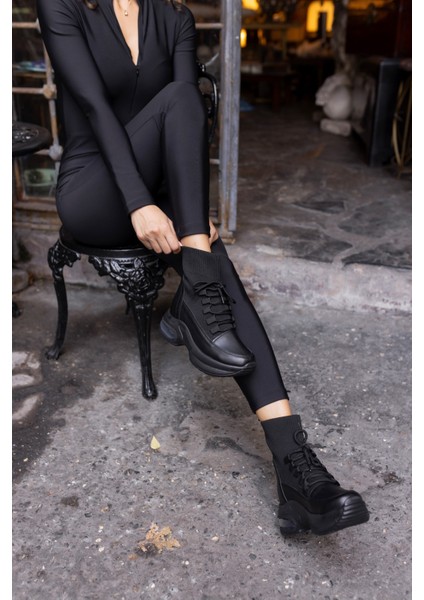 Jazu Kadın Siyah Trıko Detay Dolgu Topuklu Bot
