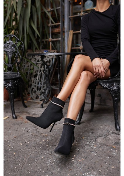 Cardos Kadın Siyah Taş Detayli Topuklu Bot fiyatları