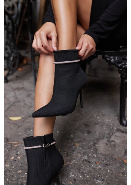 Cardos Kadın Siyah Taş Detayli Topuklu Bot