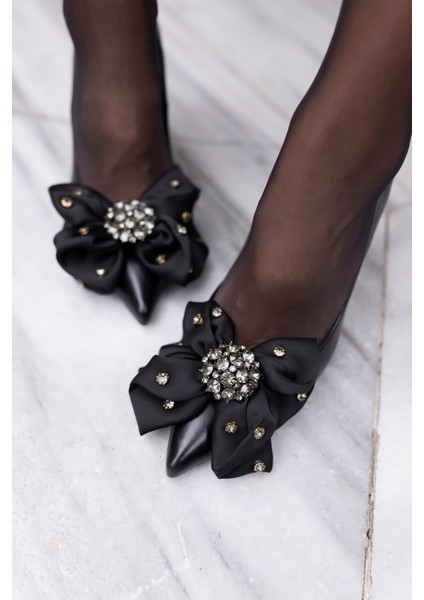 Lusado Kadın Siyah Fiyonklu Topuklu Ayakkabi fırsatları