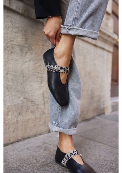 Reyes Kadın Siyah Leopar Detaylı Gercek Deri Babet