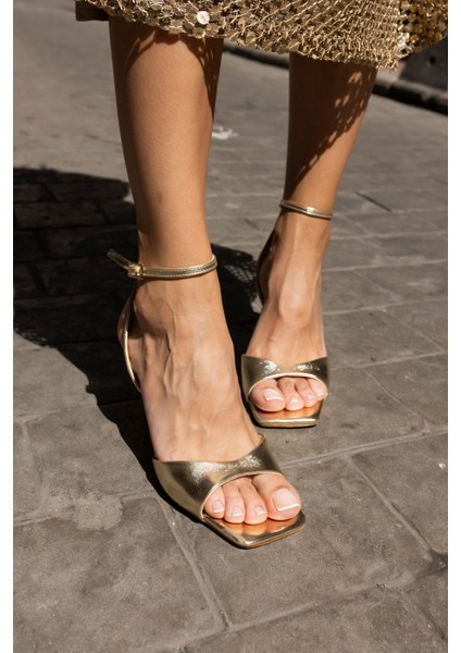 Wimmer Kadin Gumus Cılt Tek Bant Topuklu Sandalet fırsatları