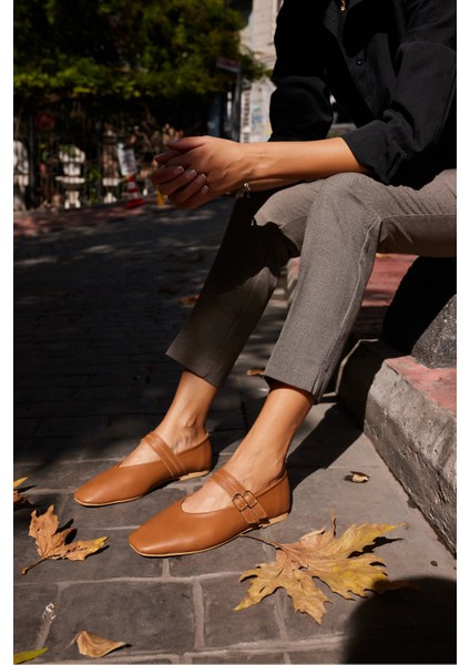 Reyes Kadın Siyah Leopar Detaylı Gercek Deri Babet