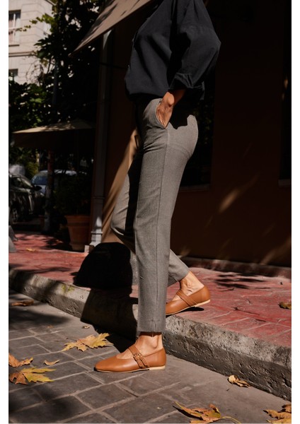 Reyes Kadın Siyah Leopar Detaylı Gercek Deri Babet