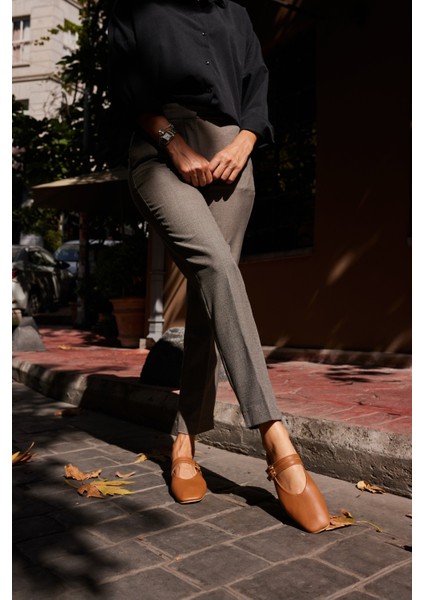 Reyes Kadın Siyah Leopar Detaylı Gercek Deri Babet