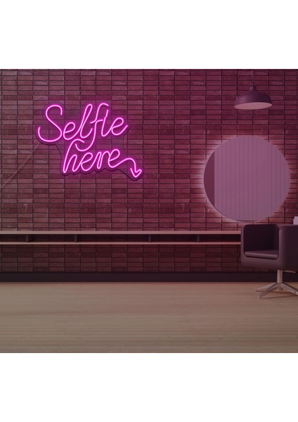 Selfie Here Neon LED Yazı