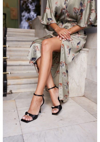 Zlatko Kadın Siyah Saten Topuklu Abiye Sandalet indirimleri