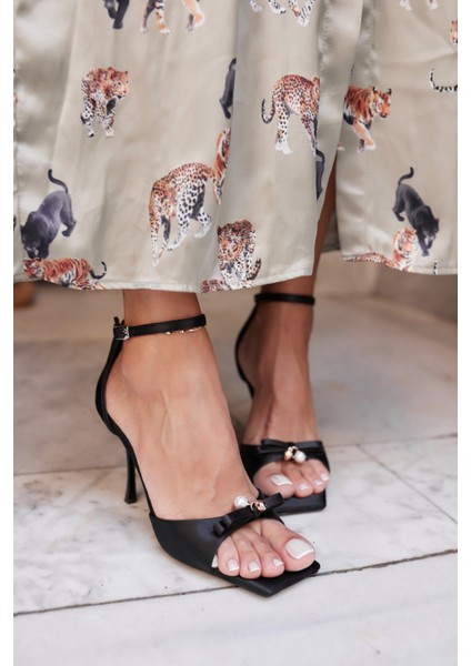 Zlatko Kadın Siyah Saten Topuklu Abiye Sandalet