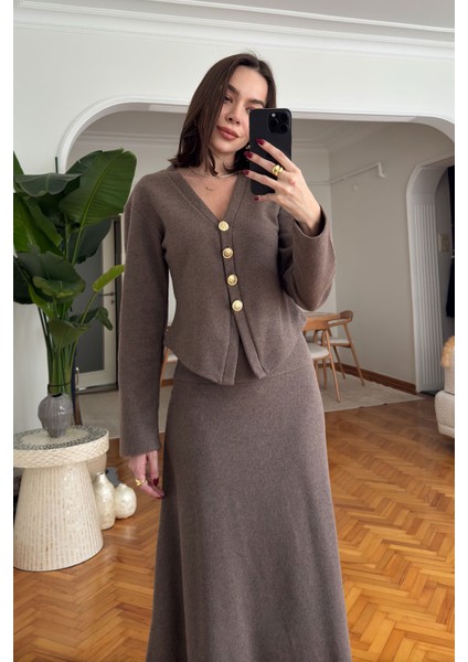 Gold Düğmeli Fitilli Etekli Takım- Kahverengi fırsatları