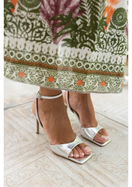 Wimmer Kadin Gumus Cılt Tek Bant Topuklu Sandalet indirimleri