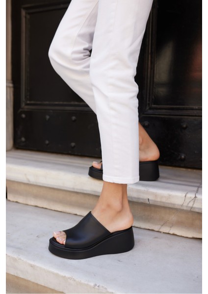 Pacho Kadın Beyaz Gercek Deri Terlik