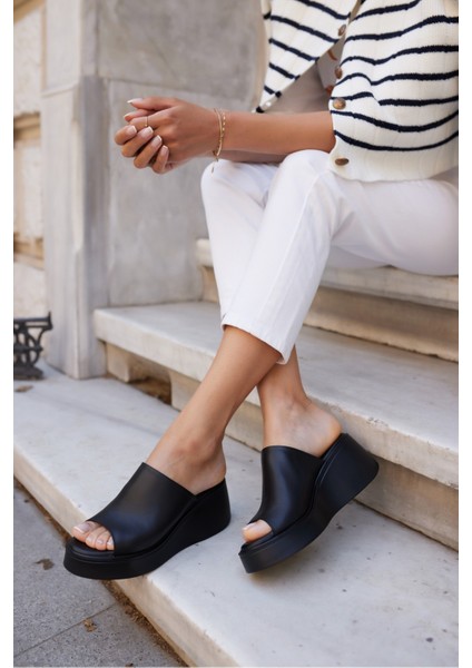 Pacho Kadın Beyaz Gercek Deri Terlik