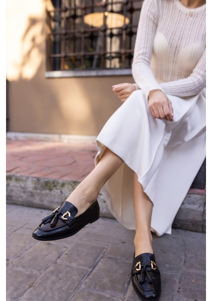 Tenna Kadın Siyah Puskullu Babet