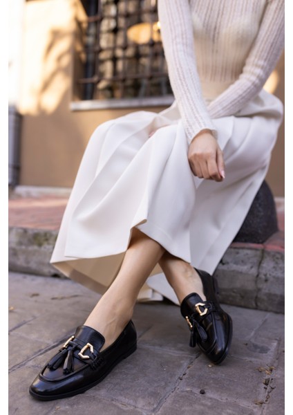 Tenna Kadın Siyah Puskullu Babet