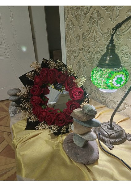 Renkli Aynalı Gül Buketi