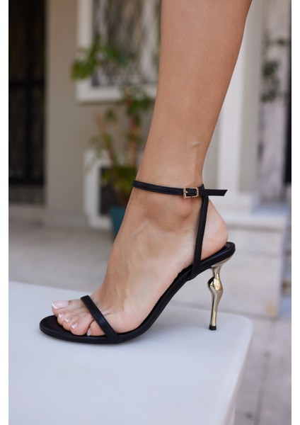 Alec Kadın Siyah Tek Bant Topuklu Sandalet