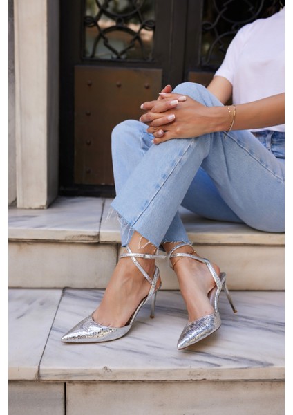 Alya Kadın Gumus Desenli Topuklu Sandalet fiyatları