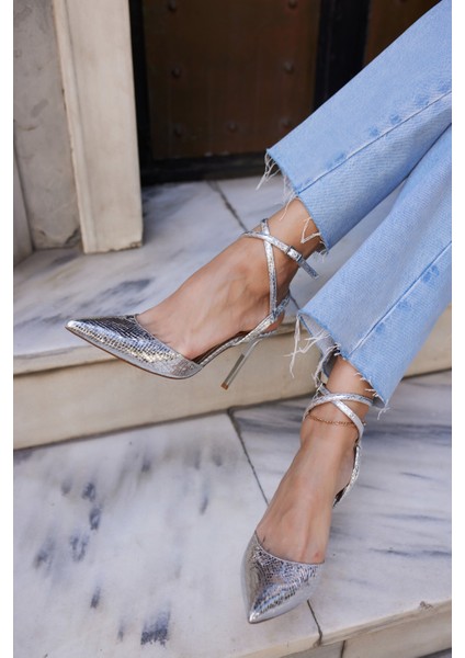 Alya Kadın Gumus Desenli Topuklu Sandalet indirimleri