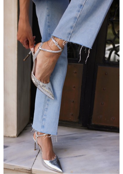 Alya Kadın Gumus Desenli Topuklu Sandalet