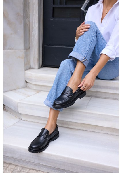 Robin Kadin Siyah Cilt Bagcıklı Loafer Ayakkabi fırsatları