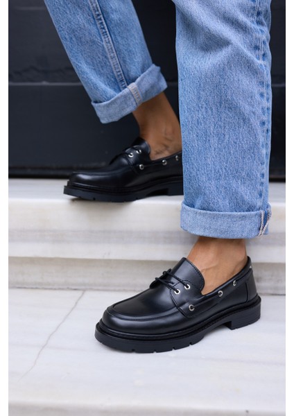 Robin Kadin Siyah Cilt Bagcıklı Loafer Ayakkabi