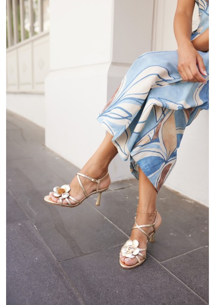 Natali Kadın Altin Çiçekli Topuklu Sandalet modelleri